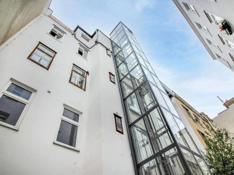 Luxury 2-Floor Rooftop Apartment With Terrace In The City Center Vienne Extérieur photo
